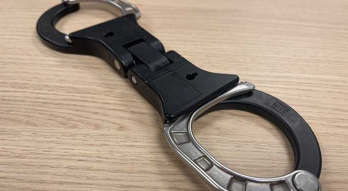 2021 Handboeien - boswachters geslaagd