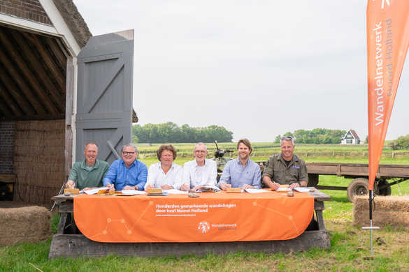 Betrokken partijen tekenen samenwerkingsovereenkomst realisatie Wandelnetwerk Texel